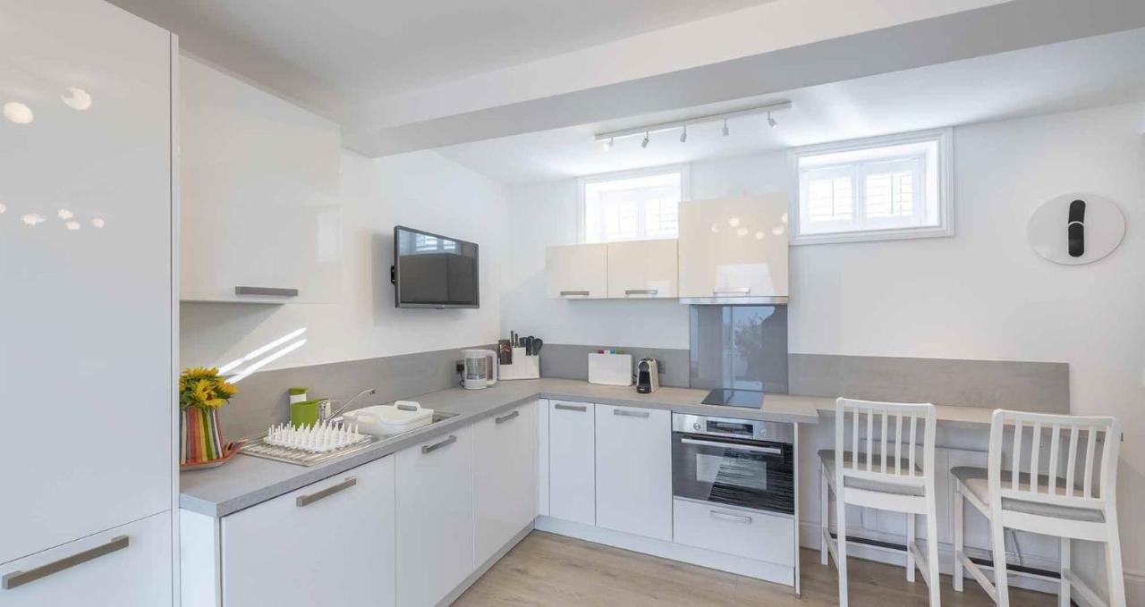 The Hideout Apartment Lytham St Annes Bagian luar foto