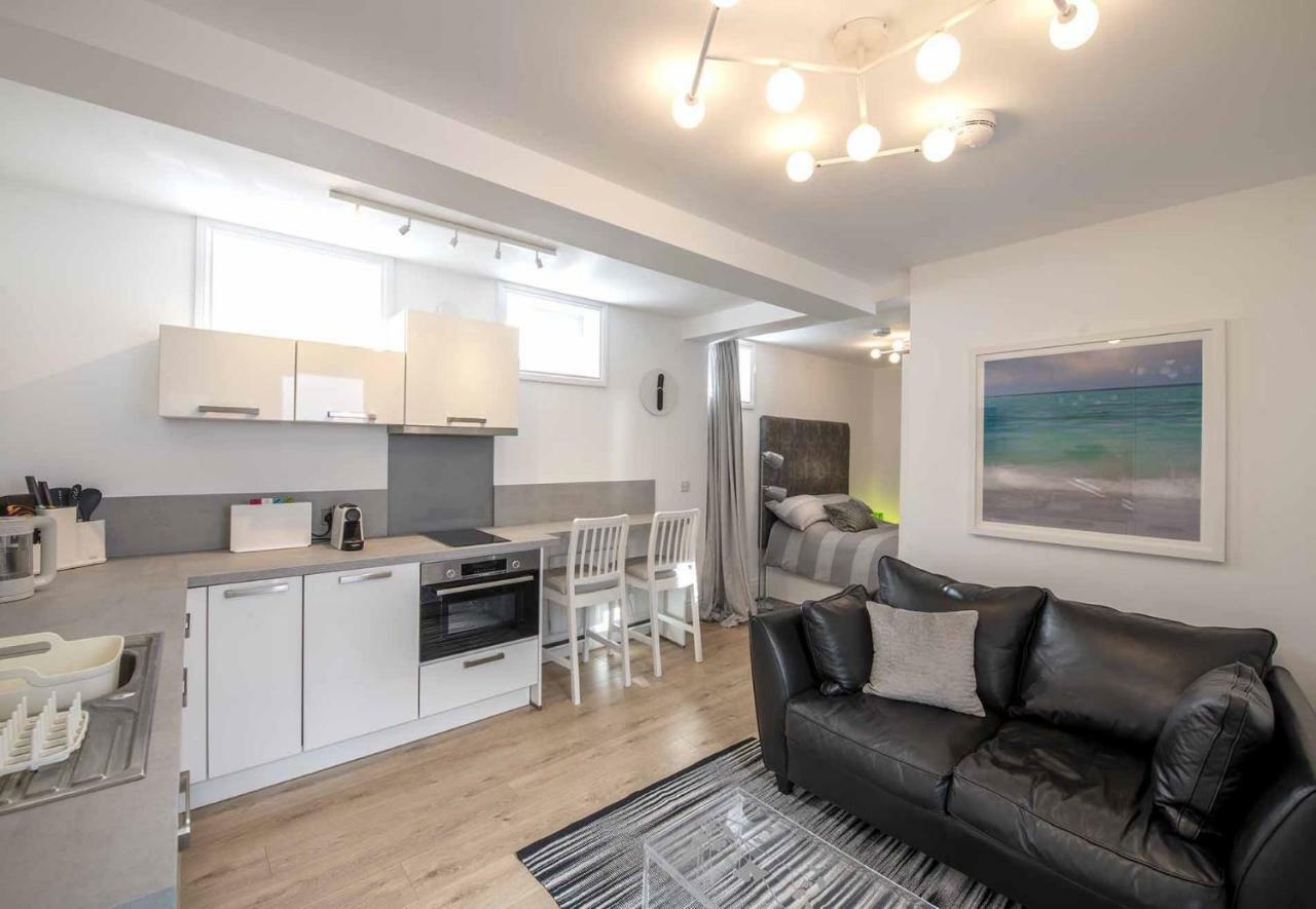 The Hideout Apartment Lytham St Annes Bagian luar foto
